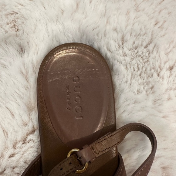 Gucci Rose pink Leather Sandals with Gold Accent - Picture 3 of 4